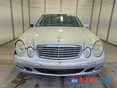 Piąte zdjęcie samochodu w środku: 2006 MERCEDES-BENZ E 350 VIN:WDBUF56J66A915918 - miniatura