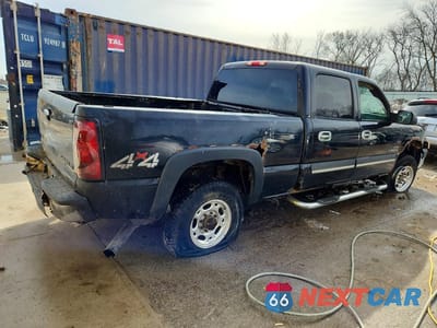 Trzecie zdjęcie samochodu z tyłu: 2005 CHEVROLET SILVERADO K2500 HEAVY DUTY VIN:1GCHK23205F898545 - miniatura