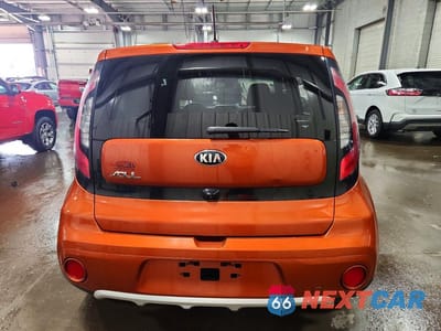 Zdjęcie 6 z 11 samochodu: 2018 KIA SOUL + VIN:KNDJP3A53J7584768 - miniatura
