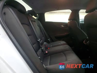 Zdjęcie 10 z 13 samochodu: 2019 CHEVROLET MALIBU LT VIN:1G1ZD5ST7KF149191 - miniatura