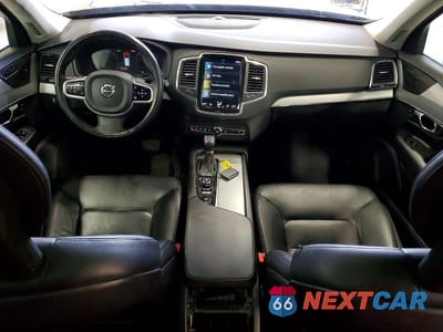 Zdjęcie 8 z 12 samochodu: 2021 VOLVO XC90 T5 MOMENTUM VIN:YV4102PK2M1728245 - miniatura