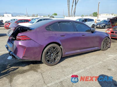 Trzecie zdjęcie samochodu z tyłu: 2025 BMW M5 VIN:WBS83FK00SCU35556 - miniatura