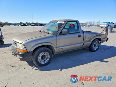2002 CHEVROLET S TRUCK S10 1GCCS145428262126 - główne zdjęcie licytacji z USA - miniatura