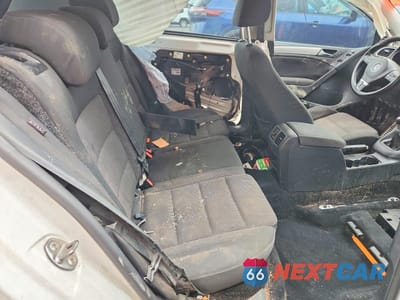 Zdjęcie 10 z 13 samochodu: 2010 VOLKSWAGEN GOLF VIN:WVWNM9AJ0AW292558 - miniatura