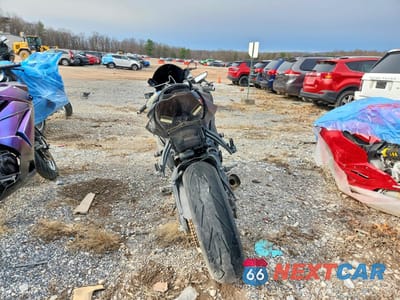 Czwarte zdjęcie samochodu z boku: 2011 KAWASAKI ZX600 R VIN:JKAZX4R12BA027536 - miniatura