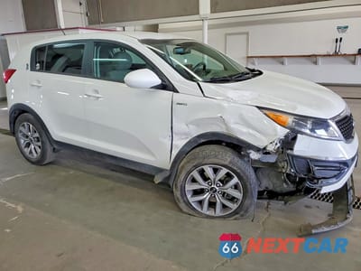 Czwarte zdjęcie samochodu z boku: 2015 KIA SPORTAGE LX VIN:KNDPBCAC7F7694771 - miniatura