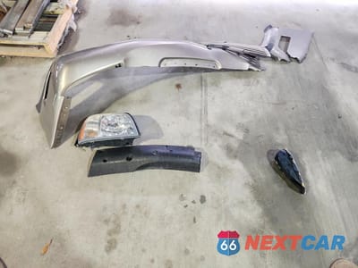 Zdjęcie 12 z 13 samochodu: 2004 CADILLAC DEVILLE VIN:1G6KD54Y84U100987 - miniatura