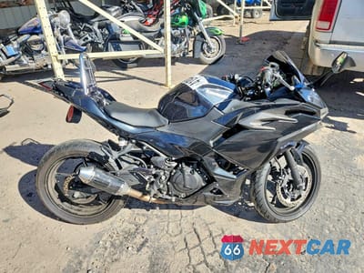 Trzecie zdjęcie samochodu z tyłu: 2024 KAWASAKI EX500 H VIN:ML5EXGH1XRDA20041 - miniatura