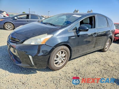 2014 TOYOTA PRIUS V TWO JTDZN3EUXE3321412 - główne zdjęcie licytacji z USA - miniatura