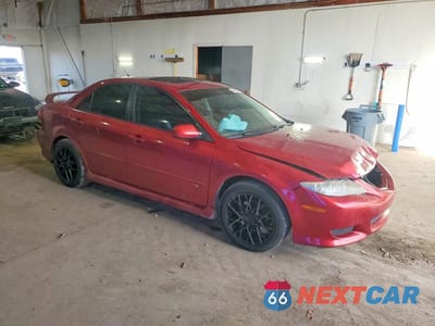 Czwarte zdjęcie samochodu z boku: 2004 MAZDA 6 S VIN:1YVHP80DX45N15557 - miniatura