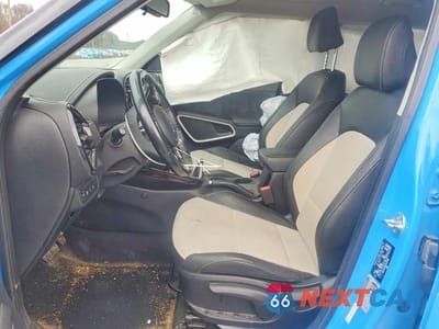 Zdjęcie 7 z 13 samochodu: 2024 KIA SOUL GT-LINE VIN:KNDJ53AU1R7222480 - miniatura