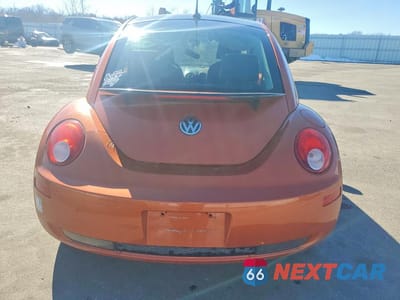 Zdjęcie 6 z 12 samochodu: 2010 VOLKSWAGEN NEW BEETLE VIN:3VWPW3AG1AM006993 - miniatura