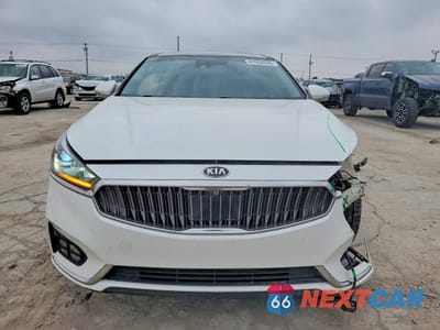 Piąte zdjęcie samochodu w środku: 2018 KIA CADENZA LIMITED VIN:KNALC4J14J5105046 - miniatura