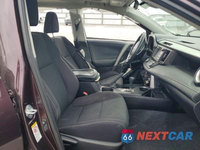 Zdjęcie 7 z 13 samochodu: 2017 TOYOTA RAV4 XLE VIN:2T3RFREV7HW605610 - miniatura