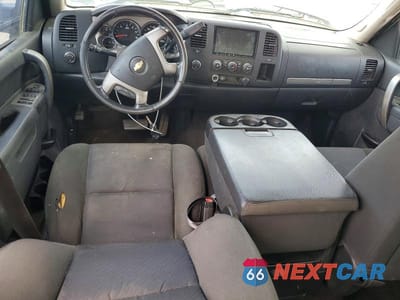 Zdjęcie 8 z 12 samochodu: 2013 CHEV SILVERADO K1500 LT VIN:3GCPKSE72DG175684 - miniatura