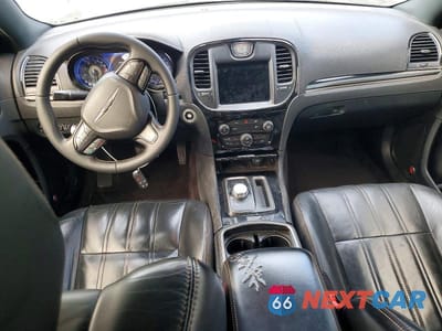 Zdjęcie 8 z 11 samochodu: 2017 CHRYSLER 300 S VIN:2C3CCABG7HH661380 - miniatura