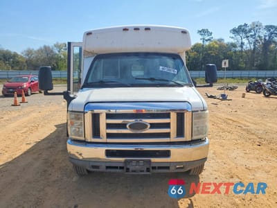 Piąte zdjęcie samochodu w środku: 2016 FORD ECONOLINE E350 SUPER DUTY CUTAWAY VAN VIN:1FDEE3FL3GDC17065 - miniatura