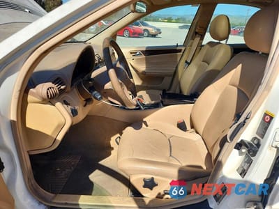 Zdjęcie 7 z 12 samochodu: 2004 MERCEDES-BENZ C 240 VIN:WDBRF61J34E017785 - miniatura