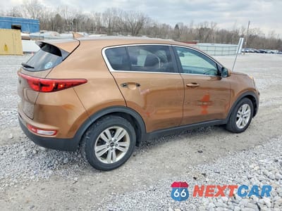 Trzecie zdjęcie samochodu z tyłu: 2017 KIA SPORTAGE LX VIN:KNDPM3AC4H7209337 - miniatura