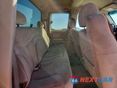 Zdjęcie 10 z 13 samochodu: 2001 GMC SIERRA C2500 HEAVY DUTY VIN:1GTHC29121E190051 - miniatura