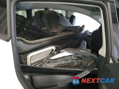 Zdjęcie 11 z 14 samochodu: 2023 TESLA MODEL Y VIN:7SAYGDEE2PA181429 - miniatura