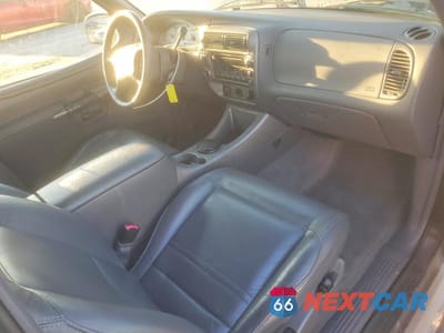 Zdjęcie 8 z 13 samochodu: 2001 FORD EXPLORER SPORT VIN:1FMCU70E31UA97318 - miniatura