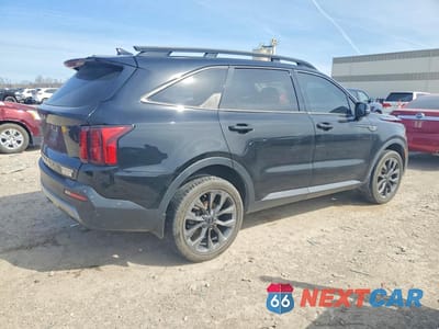 Trzecie zdjęcie samochodu z tyłu: 2022 KIA SORENTO X-LINE EX VIN:5XYRHDLF1NG106370 - miniatura