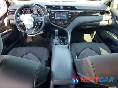 Zdjęcie 8 z 12 samochodu: 2020 TOYOTA CAMRY HYBRID LE VIN:4T1C31AK1LU019143 - miniatura