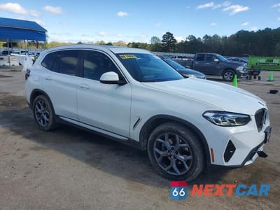 Czwarte zdjęcie samochodu z boku: 2024 BMW X3 XDRIVE30I VIN:5UX53DP04R9U19762 - miniatura