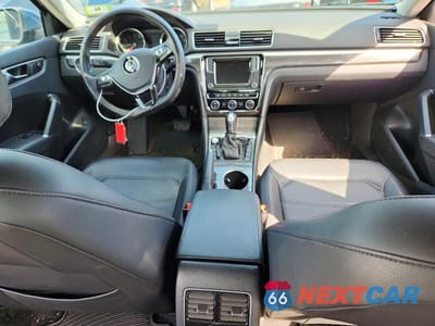 Zdjęcie 8 z 12 samochodu: 2018 VOLKSWAGEN PASSAT SE VIN:1VWBA7A3XJC027629 - miniatura