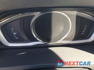 Zdjęcie 9 z 14 samochodu: 2018 VOLVO V60 CROSS COUNTRY PREMIER VIN:YV440MWK5J2058058 - miniatura
