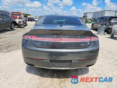 Zdjęcie 6 z 12 samochodu: 2019 LINCOLN MKZ RESERVE II VIN:3LN6L5EC1KR624230 - miniatura