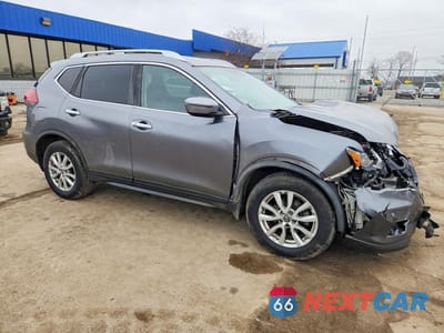 Czwarte zdjęcie samochodu z boku: 2018 NISSAN ROGUE SV VIN:KNMAT2MV8JP618298 - miniatura