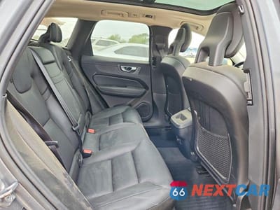 Zdjęcie 11 z 14 samochodu: 2018 VOLVO XC60 T5 MOMENTUM VIN:YV4102RKXJ1062759 - miniatura