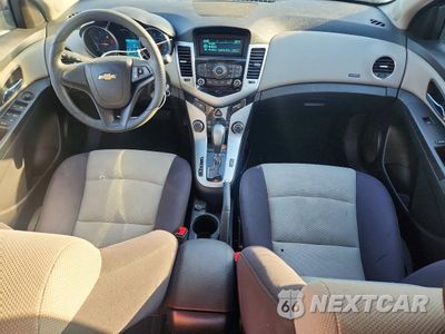 Zdjęcie 8 z 12 samochodu: 2015 CHEVROLET CRUZE LS VIN:1G1PA5SH7F7117613 - miniatura