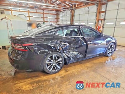 Trzecie zdjęcie samochodu z tyłu: 2019 NISSAN MAXIMA 3.5 SV VIN:1N4AA6AV6KC367572 - miniatura