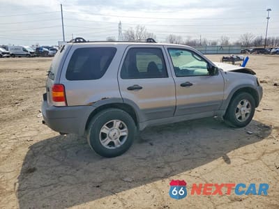 Trzecie zdjęcie samochodu z tyłu: 2001 FORD ESCAPE XLT VIN:1FMYU04181KB28143 - miniatura