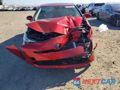 Piąte zdjęcie samochodu w środku: 2016 TOYOTA PRIUS THREE VIN:JTDKARFU5G3517789 - miniatura