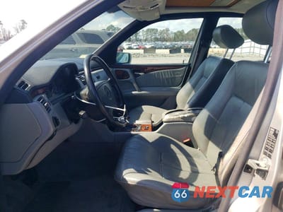 Zdjęcie 7 z 12 samochodu: 1998 MERCEDES-BENZ E 320 VIN:WDBJF65F5WA670342 - miniatura
