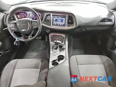 Zdjęcie 8 z 12 samochodu: 2023 DODGE CHALLENGER SXT VIN:2C3CDZAG1PH658602 - miniatura