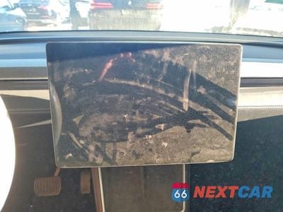 Zdjęcie 9 z 11 samochodu: 2026 TESLA MODEL Y VIN:7SAYGDEE0TF358105 - miniatura