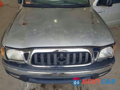 Zdjęcie 11 z 12 samochodu: 2004 TOYOTA TACOMA V6 VIN:5TEWN72N74Z374155 - miniatura