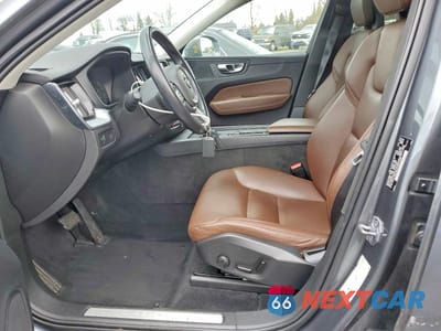 Zdjęcie 7 z 11 samochodu: 2018 VOLVO XC60 T5 MOMENTUM VIN:YV4102RK6J1072169 - miniatura