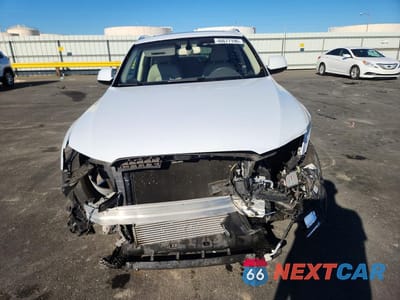 Piąte zdjęcie samochodu w środku: 2016 AUDI Q5 PREMIUM PLUS VIN:WA1L2AFP9GA101067 - miniatura