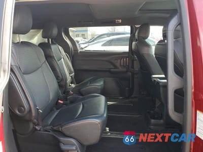 Zdjęcie 11 z 14 samochodu: 2022 TOYOTA SIENNA XSE 7-PASSENGER VIN:5TDXSKFC2NS062848 - miniatura