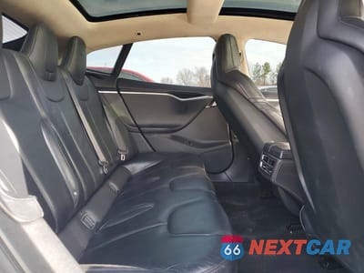 Zdjęcie 10 z 12 samochodu: 2015 TESLA MODEL S VIN:5YJSA1E27FF104176 - miniatura