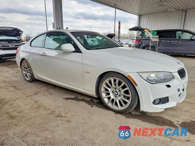 Czwarte zdjęcie samochodu z boku: 2012 BMW 328 I VIN:WBAKE3C50CE769654 - miniatura