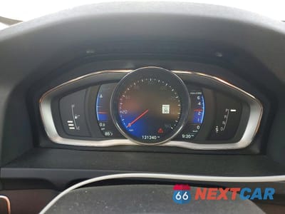 Zdjęcie 9 z 12 samochodu: 2015 VOLVO V60 R DESIGN VIN:YV1902SS7F1264038 - miniatura