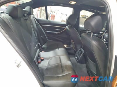 Zdjęcie 10 z 13 samochodu: 2018 BMW 330 XI VIN:WBA8D9C53JEB34881 - miniatura