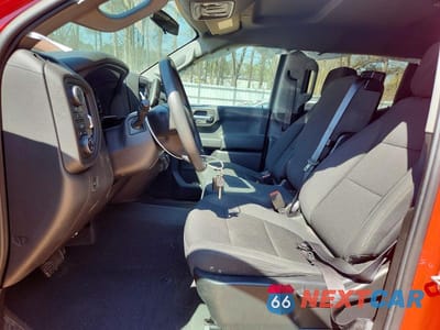 Zdjęcie 7 z 12 samochodu: 2021 CHEVROLET SILVERADO K1500 TRAIL BOSS CUSTOM VIN:3GCPYCEF8MG315796 - miniatura